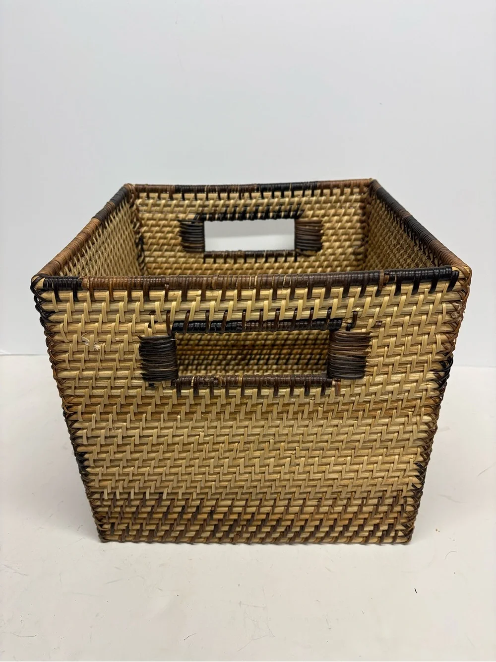 Woven Seagrass Storage Bin Basket with Handles - Natural Brown 10x10x10